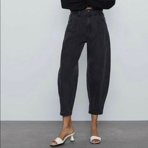 Zara slouchy jeans in black (balloon)